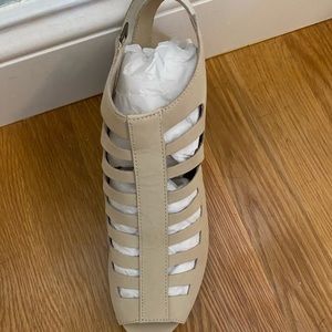 Open Toe Nude Nubuck Cutout Sandle